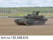 Танк Т-90МС - экспортный вариант российского основного боевого танка на Международном военно-техническом форуме "Армия-2018". Московская область, полигон "Алабино" Редакционное фото, фотограф Игорь Долгов / Фотобанк Лори
