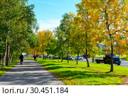 Улица Передовиков. Санкт-Петербург (2018 год). Редакционное фото, фотограф Александр Щепин / Фотобанк Лори