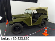 Автомобиль ГАЗ-67Б 1950  года выпуска на выставке старых и редких автомобилей (2018 год). Редакционное фото, фотограф Сергей Рыбин / Фотобанк Лори