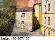 Выборг, улица Крепостная, 13А, самый старый жилой дом в России (2019 год). Стоковое фото, фотограф glokaya_kuzdra / Фотобанк Лори
