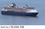 Круизный лайнер Celebrity Millennium. Zoom in (2019 год). Редакционное видео, видеограф А. А. Пирагис / Фотобанк Лори