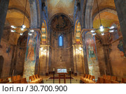 Interior of the Benedictine monastery of the Resurrection in Abu Ghosh, Israel (2018 год). Редакционное фото, фотограф Наталья Волкова / Фотобанк Лори