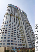 Жилой комплекс "Дирижабль". Москва, улица Профсоюзная, дом 64, корпус 2 (2019 год). Редакционное фото, фотограф Елена Коромыслова / Фотобанк Лори