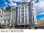 Moscow, Russia -May 4. 2019. House Sokolov on Myasnitskaya street. Landmark. Редакционное фото, фотограф Володина Ольга / Фотобанк Лори