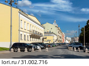 Манежная улица. Усадьба Гедеонова. Москва (2018 год). Редакционное фото, фотограф Александр Щепин / Фотобанк Лори