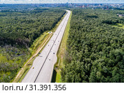 Автомагистраль "М11" Москва-Санкт-Петербург (2019 год). Редакционное фото, фотограф glokaya_kuzdra / Фотобанк Лори
