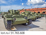 Британский пехотный танк Mk.III «Валентайн» (англ. Infantry Tank Mk.III «Valentine») (1940-1944). На открытой площадке музея военной техники «Боевая слава Урала». Верхняя Пышма. Свердловская область (2019 год). Редакционное фото, фотограф Сергей Афанасьев / Фотобанк Лори