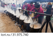 Celebration of escudella on Castelltercol, Catalonia (2018 год). Редакционное фото, фотограф Яков Филимонов / Фотобанк Лори