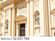 Театинеркирхе (Theatinerkirche) - католическая церковь Святого Каетана (детали экстерьера). Мюнхен. Бавария. Германия (2019 год). Стоковое фото, фотограф E. O. / Фотобанк Лори
