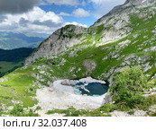 Абхазия, облака над озером Дзоу в горах летом (2019 год). Стоковое фото, фотограф Овчинникова Ирина / Фотобанк Лори