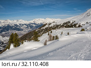 Picturesque winter landscape, ski slope in the Alps, ski area 4 valleys, Switzerland. Стоковое фото, фотограф Юлия Бабкина / Фотобанк Лори