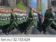 Репетиция празднования Дня Победы в Москве. Торжественный марш солдат по Красной площади. 2-я гвардейская мотострелковая Таманская дивизия имени М.И. Калинина (2019 год). Редакционное фото, фотограф Игорь Долгов / Фотобанк Лори