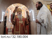 Священническая хиротония в Усово. VIII Елисаветинский Крестный ход (2019 год). Редакционное фото, фотограф Дмитрий Неумоин / Фотобанк Лори