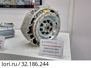 Стартер-генератор СМПМ-28/46-6000 для ДВС автомобиля "AURUS" на Международной авиационно-космическом салоне МАКС-2019. Редакционное фото, фотограф Игорь Долгов / Фотобанк Лори