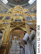 Священническая хиротония в Троицком соборе Подольска (2019 год). Редакционное фото, фотограф Дмитрий Неумоин / Фотобанк Лори