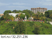 Холм и площадь Адмирала Ронаша. Анциранана (Диего-Суарес), Мадагаскар (2016 год). Стоковое фото, фотограф Вадим Хомяков / Фотобанк Лори