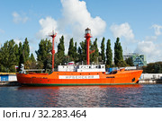 Плавучий маяк "Ирбенский". Калининград. Россия (2019 год). Редакционное фото, фотограф E. O. / Фотобанк Лори