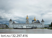 Панорама Тобольского кремля. Panorama of the Tobolsk Kremlin. (2015 год). Редакционное фото, фотограф Евгений Романов / Фотобанк Лори