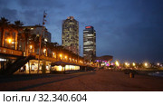 Landscape of Barceloneta Beach in summer evening in Barcelona, Spain (2019 год). Редакционное видео, видеограф Яков Филимонов / Фотобанк Лори