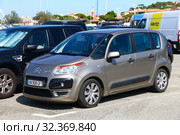 Citroen C3 Picasso (2019 год). Редакционное фото, фотограф Art Konovalov / Фотобанк Лори