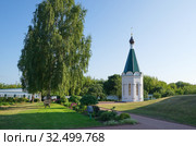 Спасо-Преображенский мужской монастырь в городе Муроме Владимирской области, Россия. Часовня-костница (2018 год). Стоковое фото, фотограф Елена Коромыслова / Фотобанк Лори