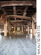Hall of the Senjokaku (Toyokuni) Shrine, pavilion of 1000 mats. It is unfinished Buddhist library. Itsukushima, Japan (2013 год). Редакционное фото, фотограф Кекяляйнен Андрей / Фотобанк Лори