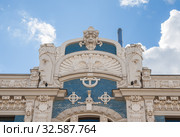 Riga art Nouveau (Jugendstil), fragment of facade (2014 год). Стоковое фото, фотограф Юлия Бабкина / Фотобанк Лори