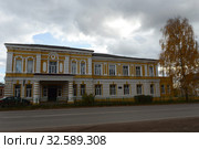 Здание второй начальной школы в городе Ряжске. Рязанская область (2017 год). Редакционное фото, фотограф Free Wind / Фотобанк Лори