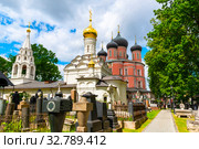 Соборные храмы в честь иконы Богородицы, именуемой Донской (Малый и Большой соборы). Донской монастырь. Москва (2019 год). Редакционное фото, фотограф Александр Щепин / Фотобанк Лори
