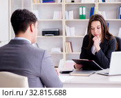 Business meeting between businessman and businesswoman. Стоковое фото, фотограф Elnur / Фотобанк Лори
