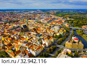 Aerial landscape of czech town of Pilsen with old historical houses in fall day (2019 год). Стоковое фото, фотограф Яков Филимонов / Фотобанк Лори