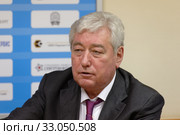 Вадим Евсеевич Сомов, генеральный директор ООО "КИНЕФ" вице-президент НК "Сургутнефтегаз" на пресс-конференции после матча четвертьфинала Евролиги по водному поло между женскими командами «КИНЕФ-Сургутнефтегаз» и UZSC (Утрехт, Нидерланды) (2020 год). Редакционное фото, фотограф Stockphoto / Фотобанк Лори