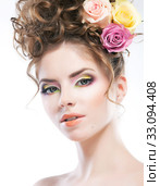 Hairstyle - beautiful sexy female art portrait with roses. Стоковое фото, фотограф Iryna Hramavataya / PantherMedia / Фотобанк Лори