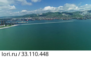 Aerial panorama view of Novorossiysk (2020 год). Редакционное видео, видеограф Михаил Коханчиков / Фотобанк Лори