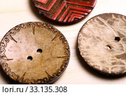 Wooden buttons. Стоковое фото, фотограф Mihai Barbu / PantherMedia / Фотобанк Лори