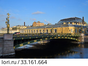 Panteleymonovsky Bridge over the Fontanka River in St. Petersburg, Russia (2020 год). Редакционное фото, фотограф Знаменский Олег / Фотобанк Лори