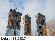Строящийся жилой комплекс Capital Towers на Краснопресненской набережной (2020 год). Редакционное фото, фотограф Алёшина Оксана / Фотобанк Лори