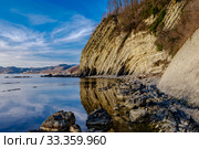 Краснодарский край, Туапсинский район, скалы Мышиные Норы на мысе Кадош. Стоковое фото, фотограф glokaya_kuzdra / Фотобанк Лори