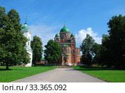 Собор Владимирской иконы Божией Матери. Колокольня при Спасской церкви. Спасо-Бородинский монастырь на Бородинском поле. Можайский район. Московская область (2009 год). Редакционное фото, фотограф lana1501 / Фотобанк Лори