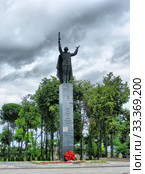 Памятник воинам Великой Отечественной войны. Город Можайск. Можайский район. Московская область (2009 год). Редакционное фото, фотограф lana1501 / Фотобанк Лори