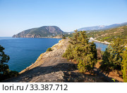 Мыс Плака с видом на Медведь-гору (Аю-Даг), Крым (2016 год). Стоковое фото, фотограф Сергей Афанасьев / Фотобанк Лори