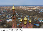 Golden domes of the Church of the Resurrection of Christ in the city of Vichuga, Ivanovo Region (2020 год). Стоковое фото, фотограф Валерий Смирнов / Фотобанк Лори