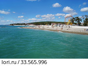 Чёрное море, Краснодарский край, село Дивноморское, поселковый пляж (2019 год). Редакционное фото, фотограф Dmitry29 / Фотобанк Лори