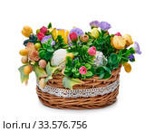 Easter basket from a flower arrangement on white background. Стоковое фото, фотограф Андрей Зык / Фотобанк Лори
