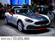 Fiat Abarth 124 Spider (2019 год). Редакционное фото, фотограф Art Konovalov / Фотобанк Лори