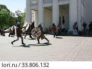 Рыцарское сражение - реконструкция битвы на Немиге 1067 год (2019 год). Редакционное фото, фотограф Марина Шатерова / Фотобанк Лори
