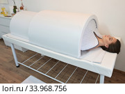 Infrared heat tunnel for slimming body. Стоковое фото, фотограф Iordache Magdalena / Фотобанк Лори