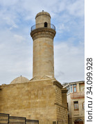 Бейлер (Бейляр, Бегляр) минарет мечети 1894-1895 года постройки, улица Ильяса Эфендиева, 47 (2019 год). Стоковое фото, фотограф Овчинникова Ирина / Фотобанк Лори
