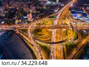 Москва, автомобильная развязка на МКАД и Ленинградском шоссе (2019 год). Редакционное фото, фотограф glokaya_kuzdra / Фотобанк Лори