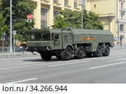 Оперативно-тактический ракетный комплекс 9К720 "Искандер-М" на Моховой улице Москвы во время парада, посвящённого 75-летию Победы в Великой Отечественной войне (2020 год). Редакционное фото, фотограф Free Wind / Фотобанк Лори